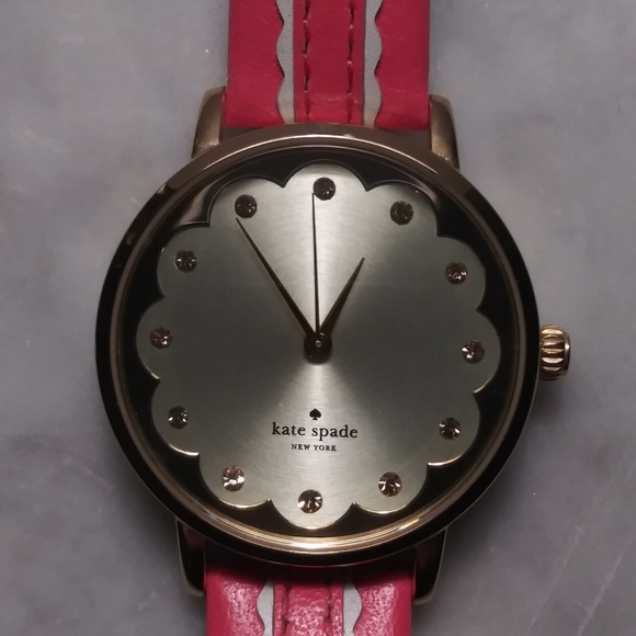 Katie Spade wrist watch - Picture 1 of 5